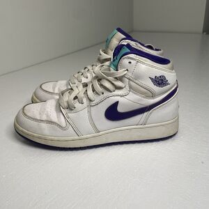 Nike  Air Jordan 1 Retro GG 'Court Purple' 332148-137 Size 7.5Y UK 6.5 White